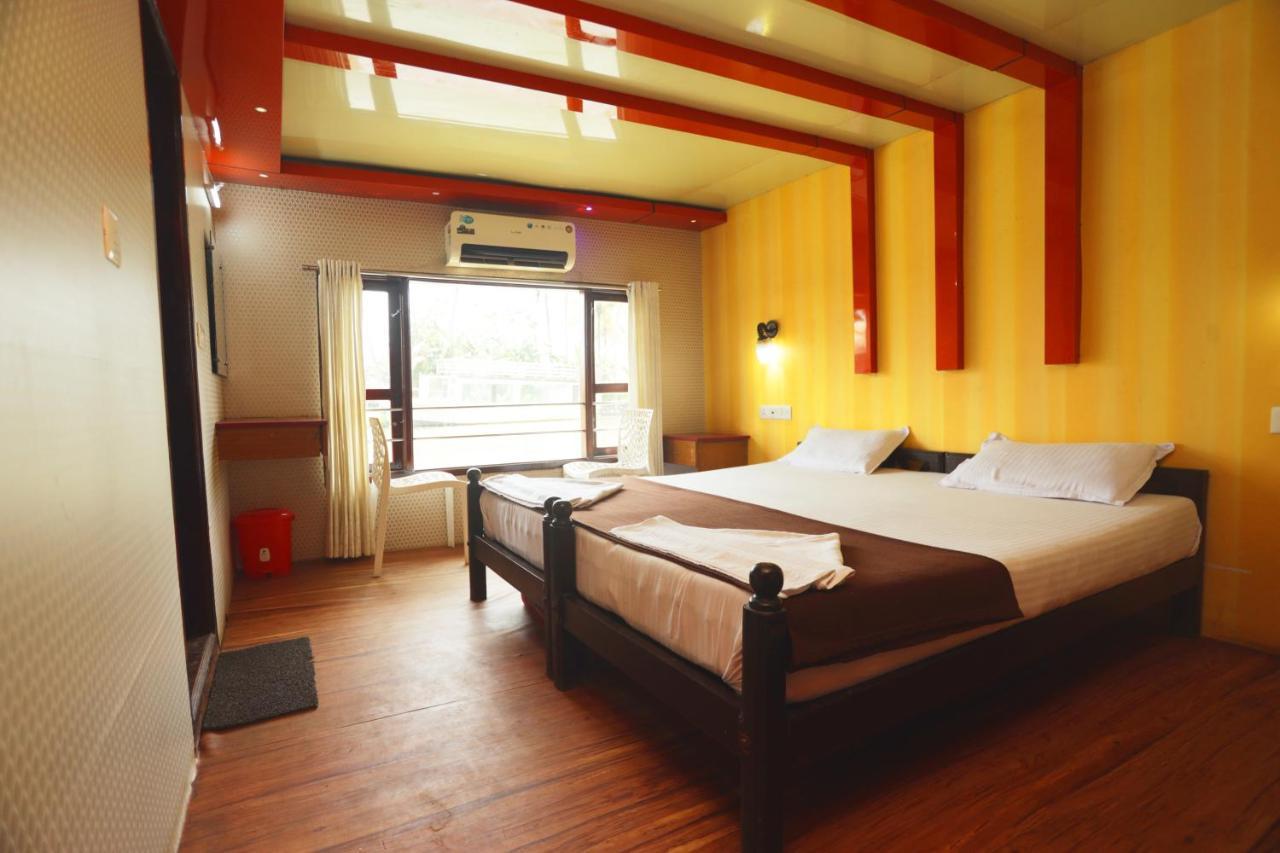 Hotel Harmony Houseboats Alappuzha Exterior foto