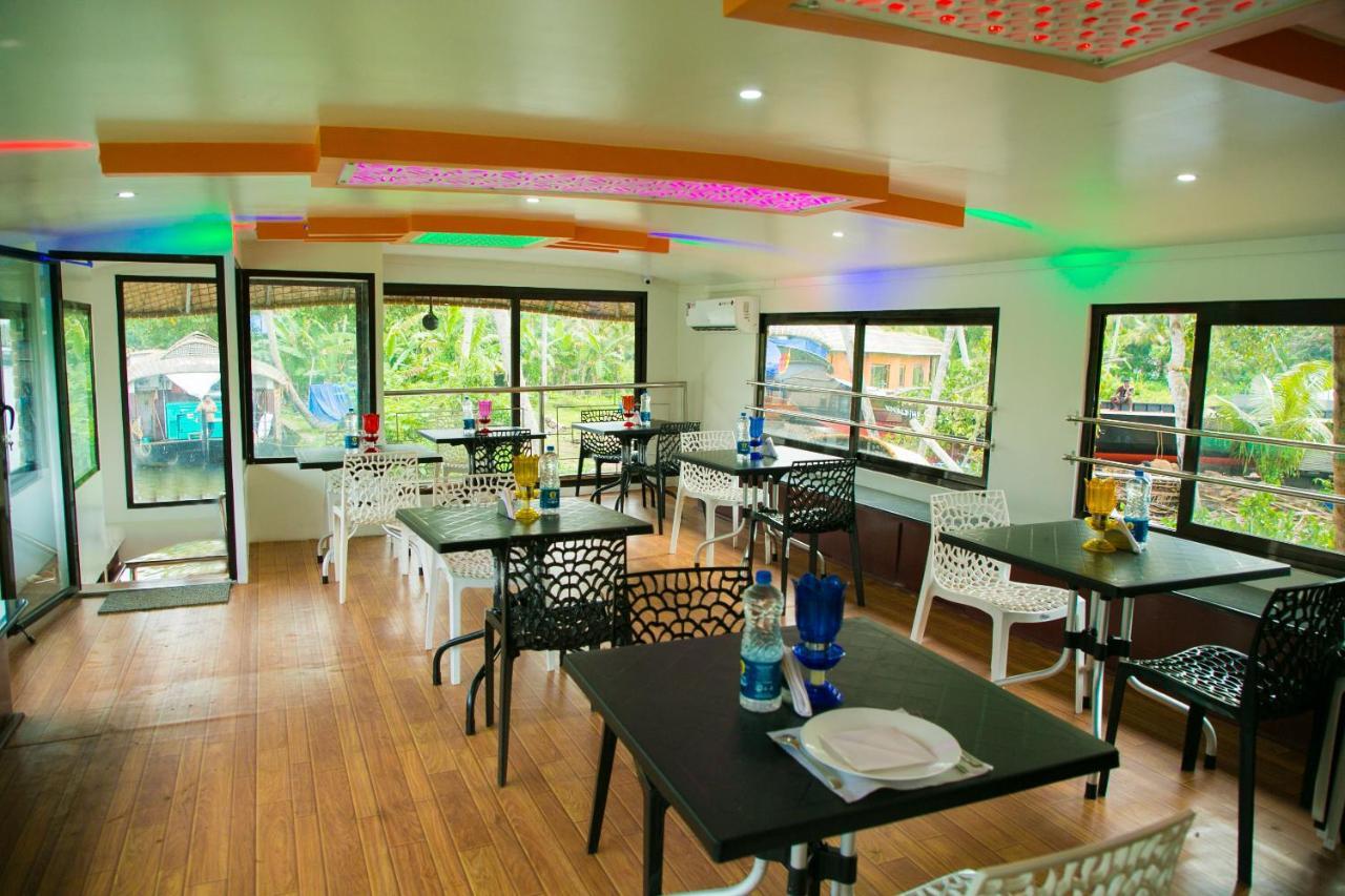 Hotel Harmony Houseboats Alappuzha Exterior foto
